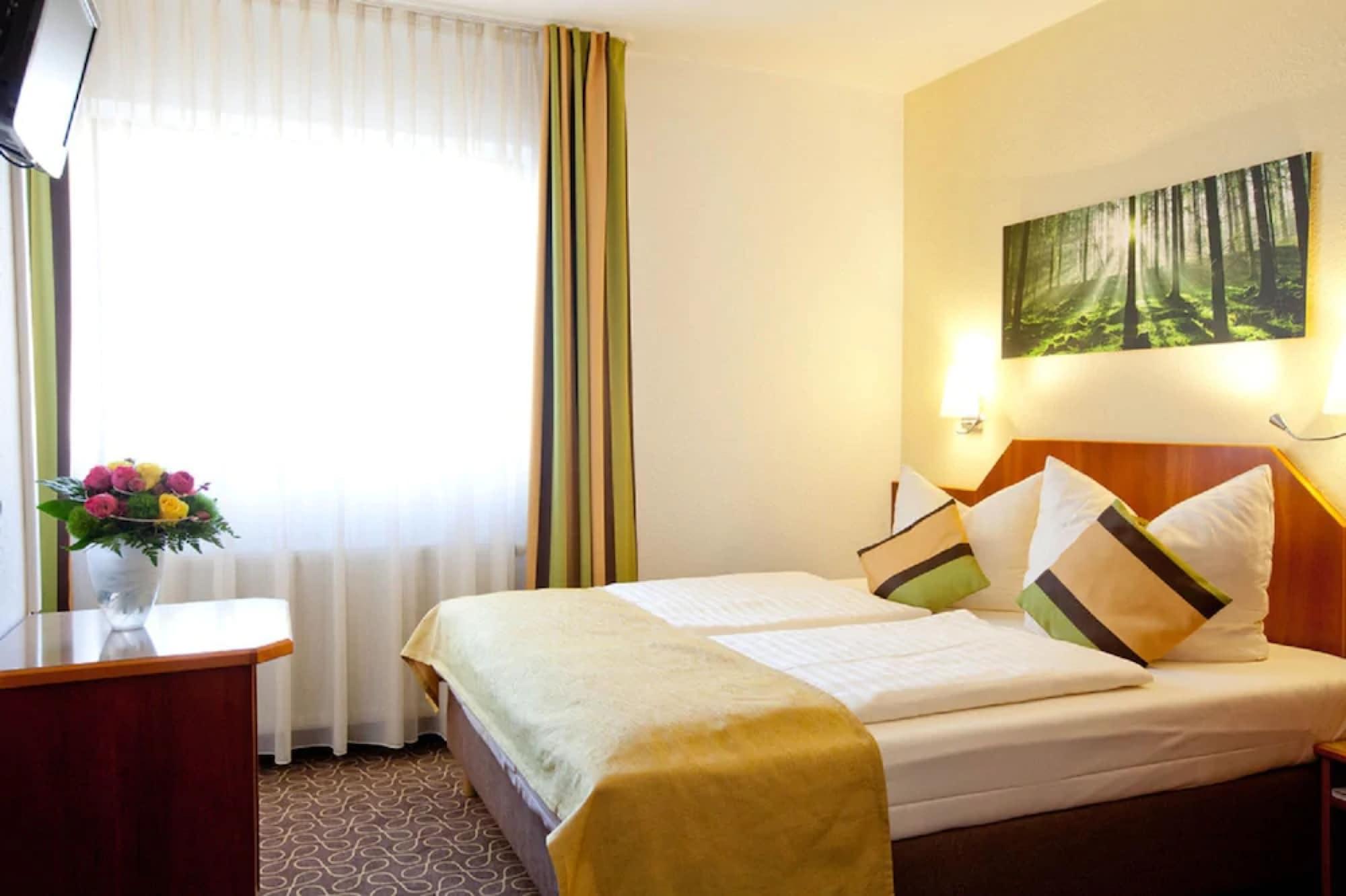Kleefelder Hof Hotel Hannover Buitenkant foto