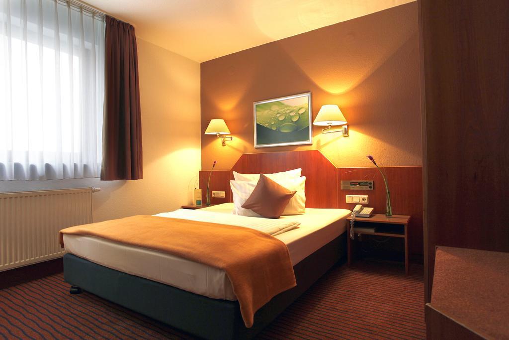 Kleefelder Hof Hotel Hannover Buitenkant foto