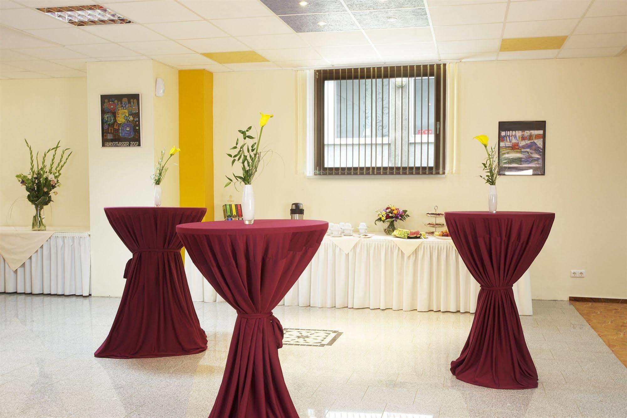 Kleefelder Hof Hotel Hannover Buitenkant foto